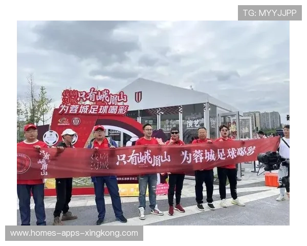 成都蓉城中路连贯推进引起现场喝彩